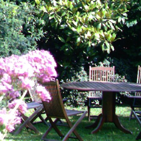 La Tour Des Laudes Bed and Breakfast Breuil-Barret Eksteriør billede